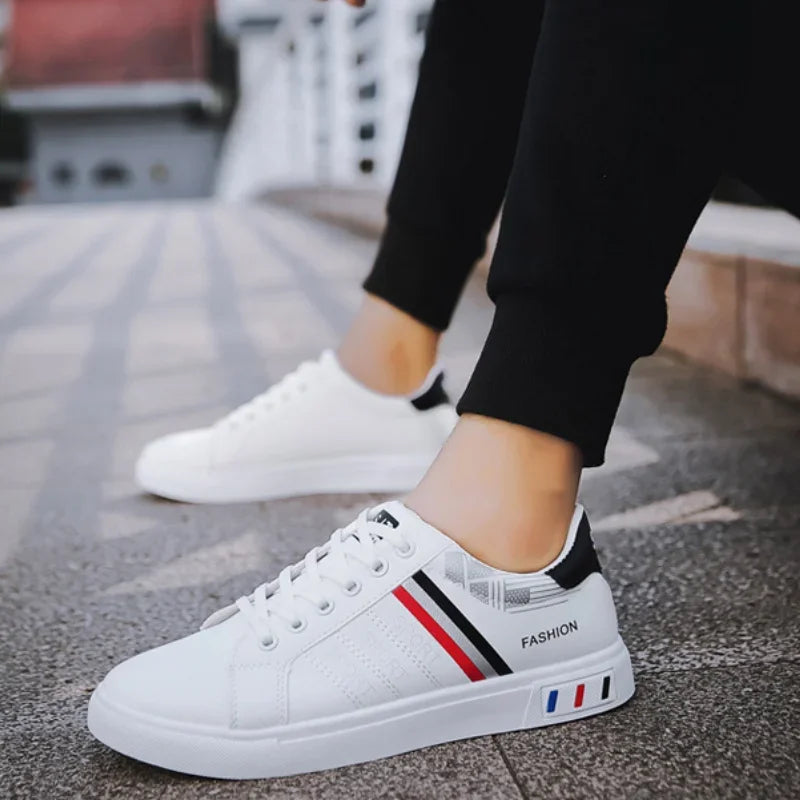 Men's Sneakers White Casual Shoes Lightweight Breathable Flats Fashion Lace-up Vulcanized Shoes Non Slip Outdoor Men Shoes Tenis