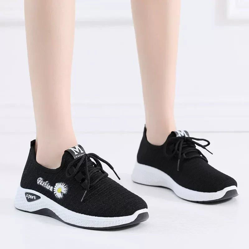 Women's Sneakers 2025 New Spring and Summer Fashion Versatile Soft Sole Lightweight Casual Running Shoes for Children
