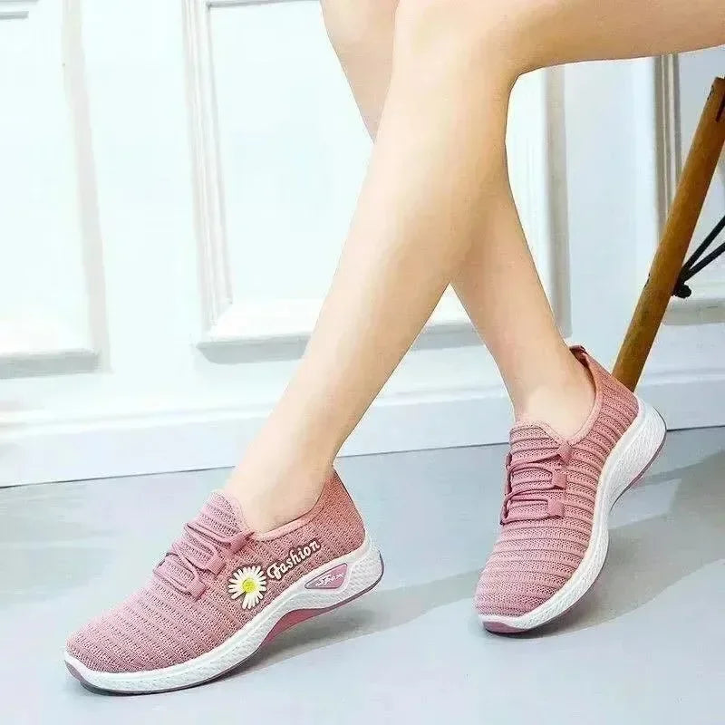 Women's Sneakers 2025 New Spring and Summer Fashion Versatile Soft Sole Lightweight Casual Running Shoes for Children