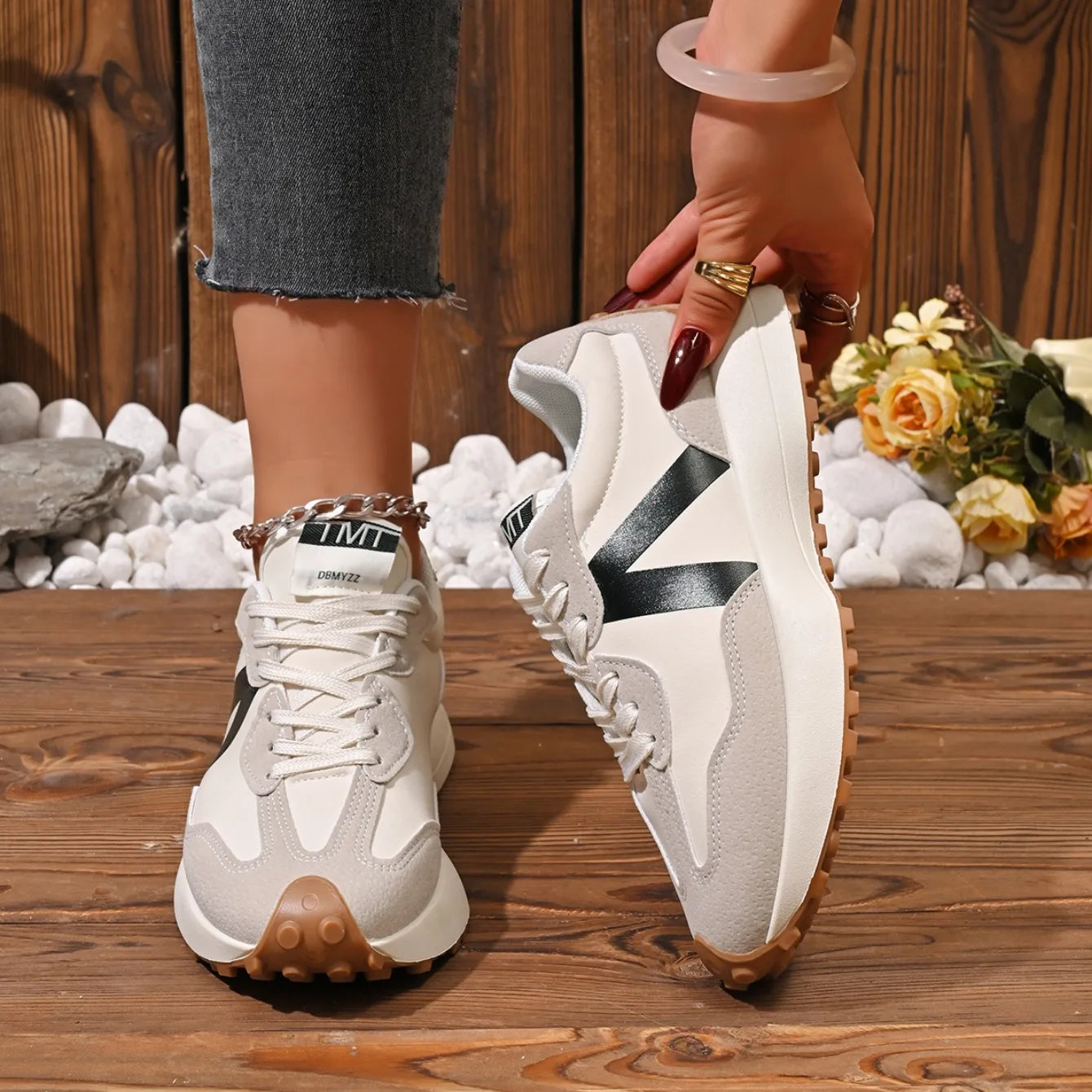 Women Sneakers 2025 New Casual Versatile Thick-soled Running Sneakers Women Fashionable High-quality Luxury Lace-up Shoes Women