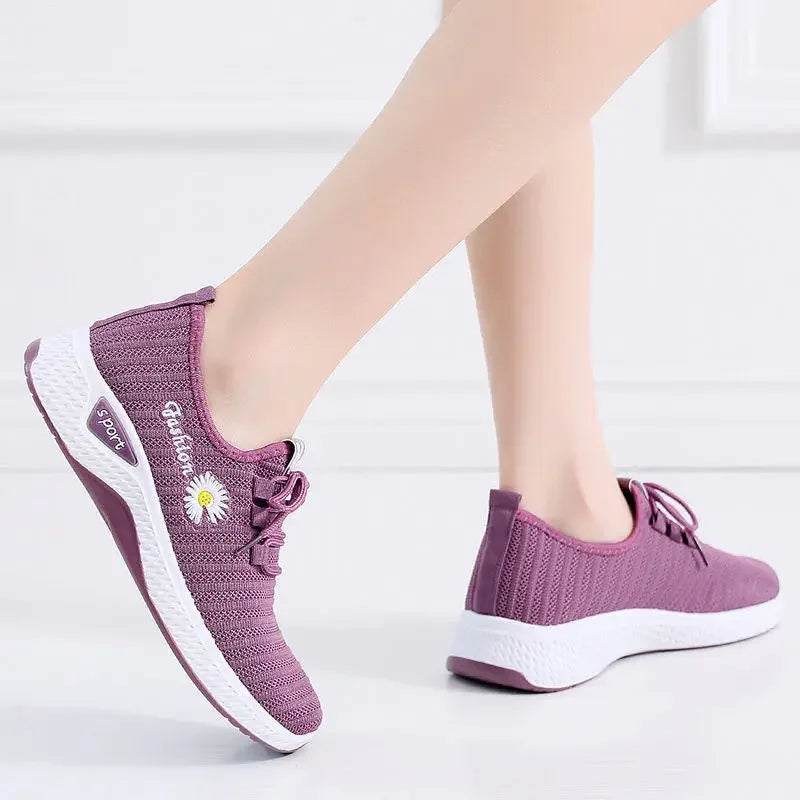 Women's Sneakers 2025 New Spring and Summer Fashion Versatile Soft Sole Lightweight Casual Running Shoes for Children