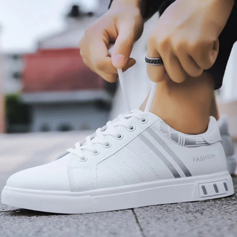 Men's Sneakers White Casual Shoes Lightweight Breathable Flats Fashion Lace-up Vulcanized Shoes Non Slip Outdoor Men Shoes Tenis