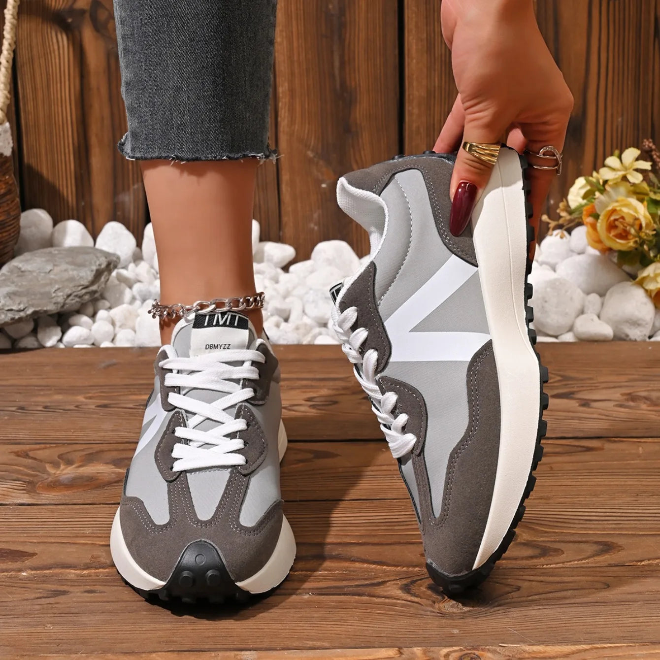 Women Sneakers 2025 New Casual Versatile Thick-soled Running Sneakers Women Fashionable High-quality Luxury Lace-up Shoes Women