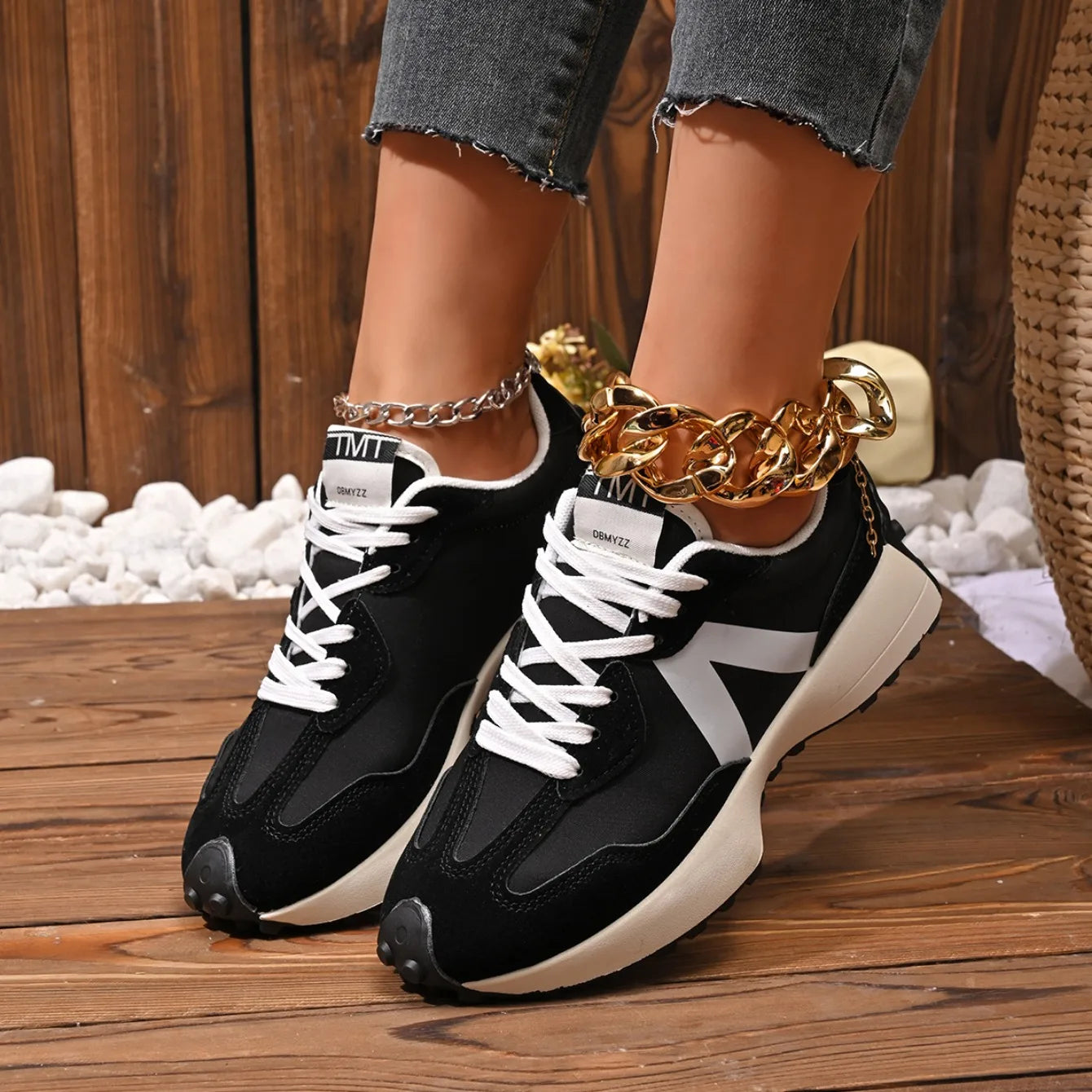 Women Sneakers 2025 New Casual Versatile Thick-soled Running Sneakers Women Fashionable High-quality Luxury Lace-up Shoes Women