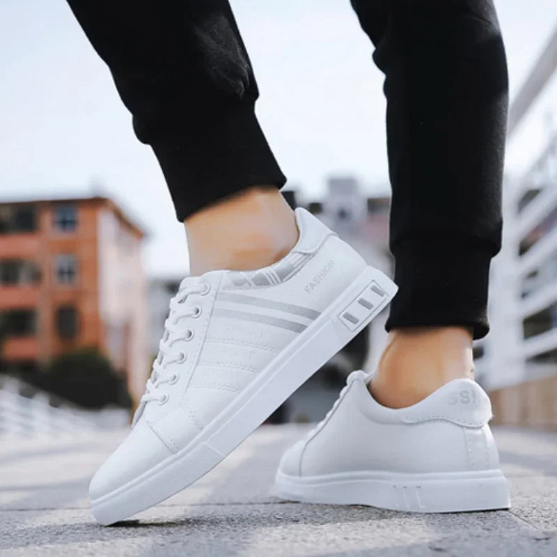 Men's Sneakers White Casual Shoes Lightweight Breathable Flats Fashion Lace-up Vulcanized Shoes Non Slip Outdoor Men Shoes Tenis