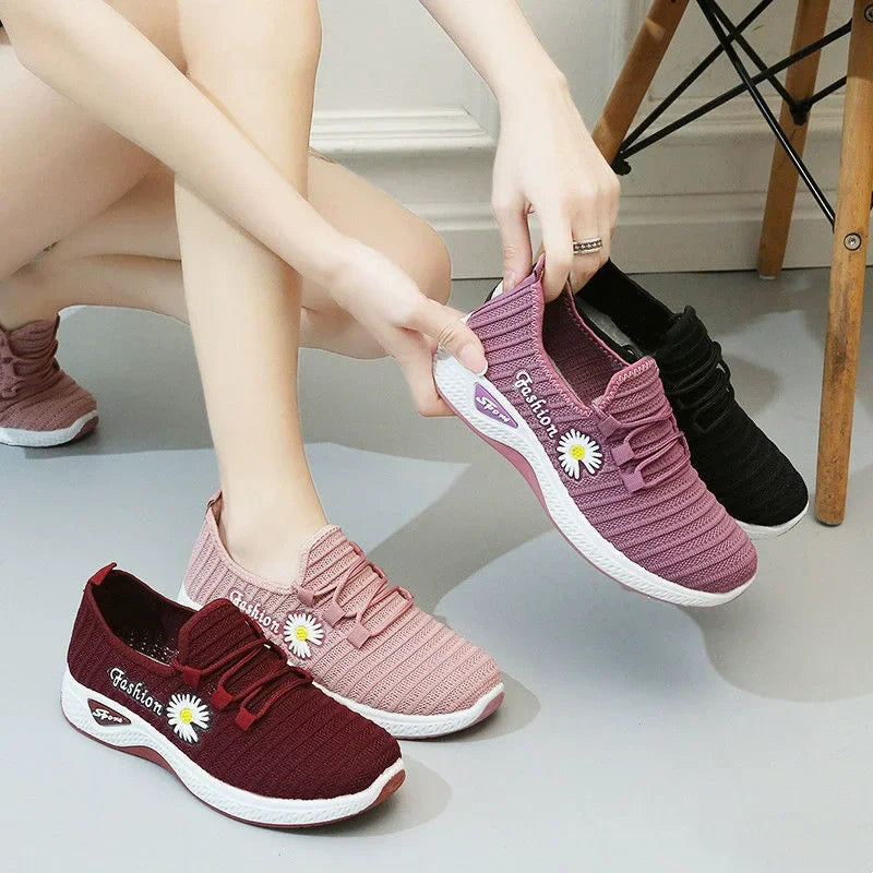 Women's Sneakers 2025 New Spring and Summer Fashion Versatile Soft Sole Lightweight Casual Running Shoes for Children