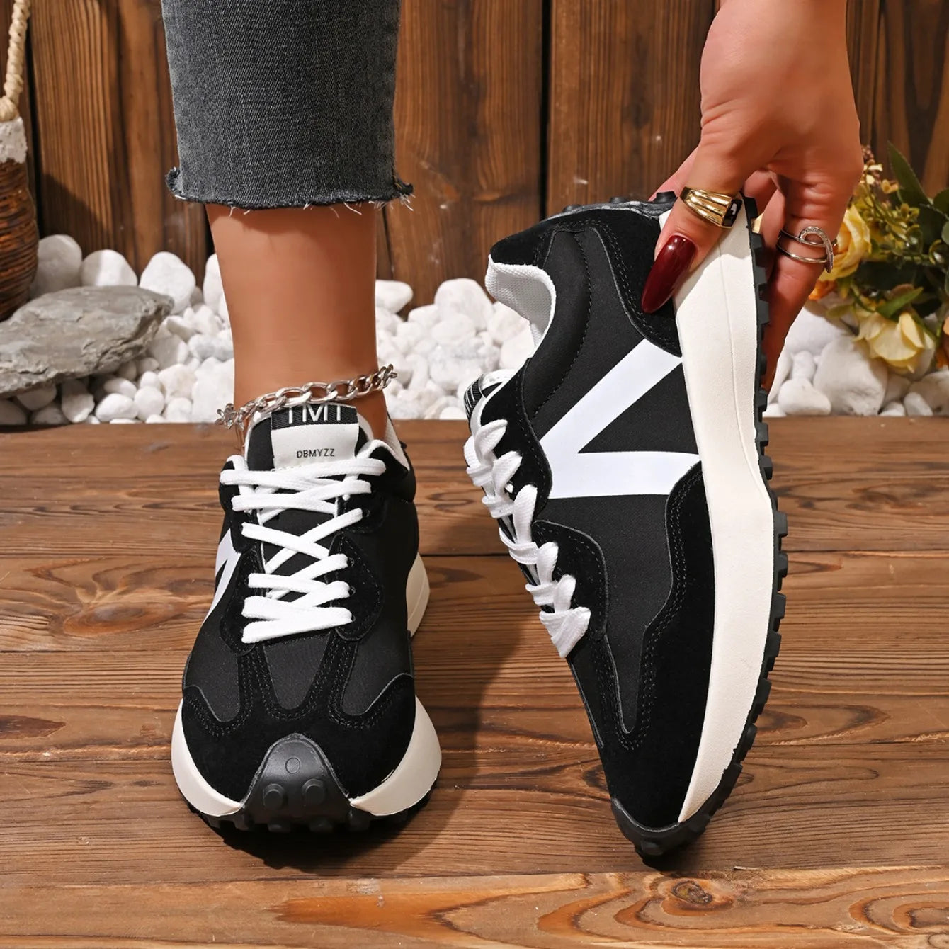 Women Sneakers 2025 New Casual Versatile Thick-soled Running Sneakers Women Fashionable High-quality Luxury Lace-up Shoes Women