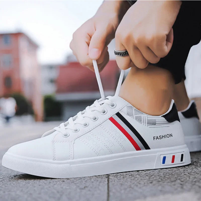 Men's Sneakers White Casual Shoes Lightweight Breathable Flats Fashion Lace-up Vulcanized Shoes Non Slip Outdoor Men Shoes Tenis
